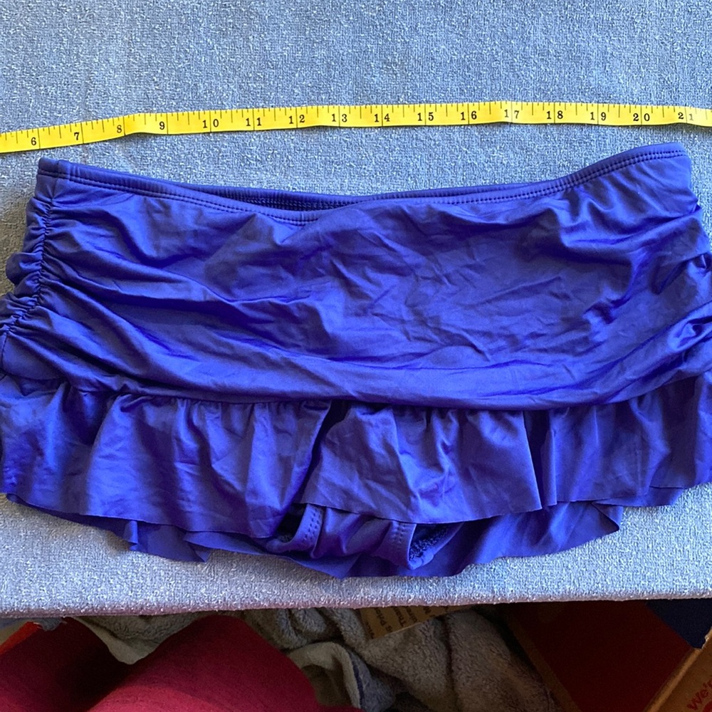 Swimsuit Bathing Suit Bottoms Size 6 NWT